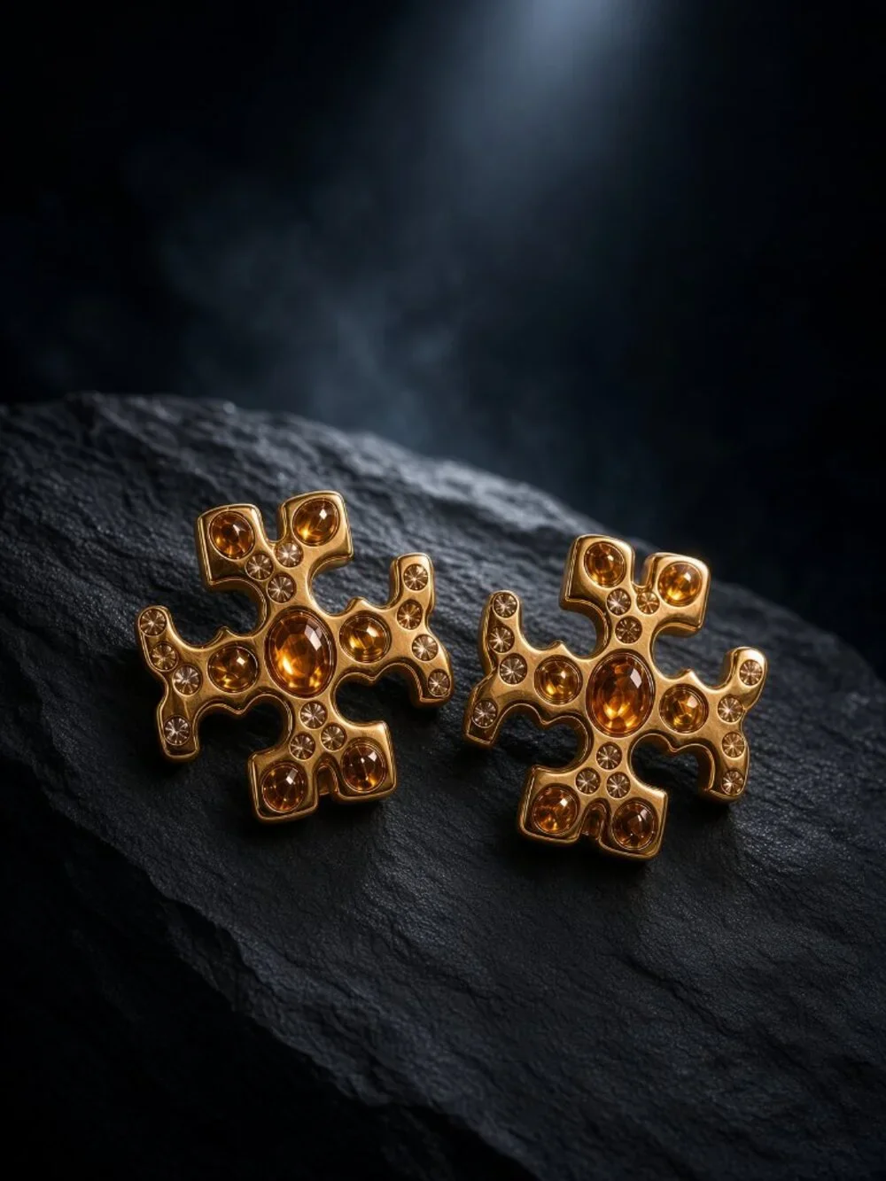 NWT Tory Burch Roxanne Jeweled Stud Earrings